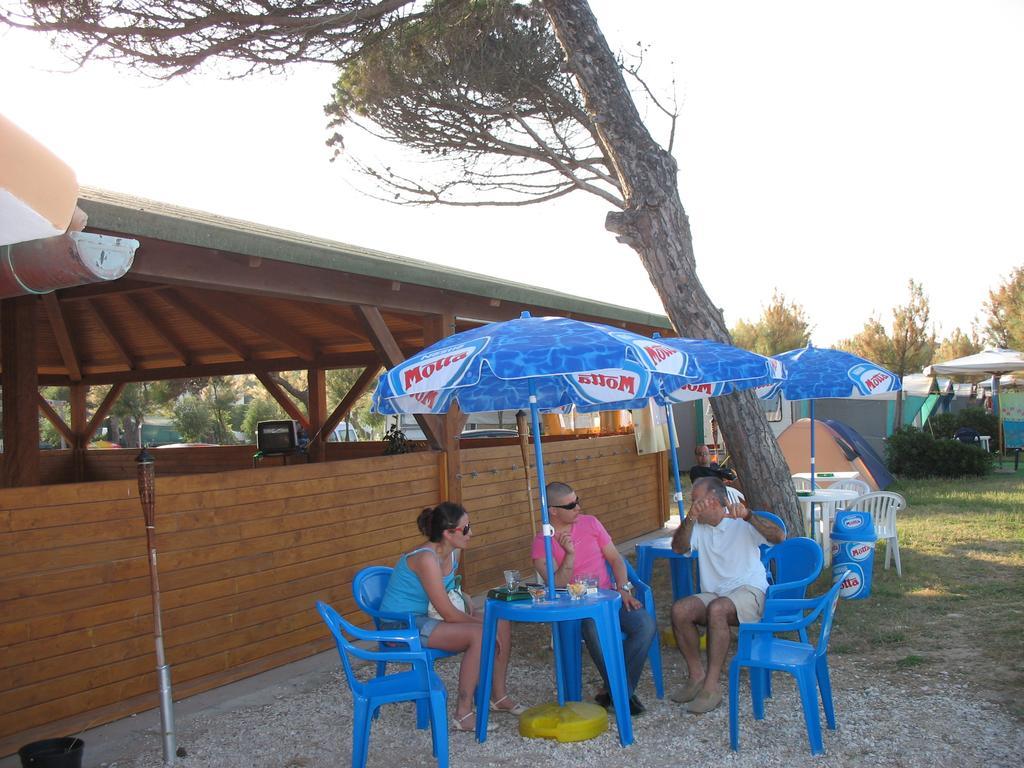 Camping La Pineta Porto Recanati Exterior photo