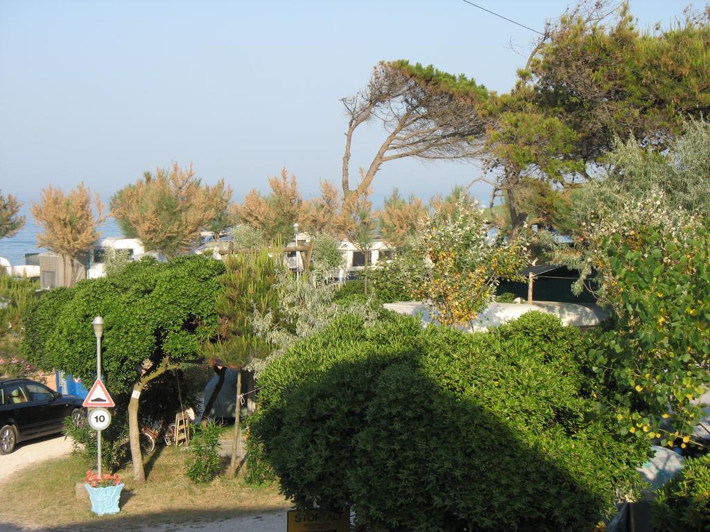 Camping La Pineta Porto Recanati Exterior photo